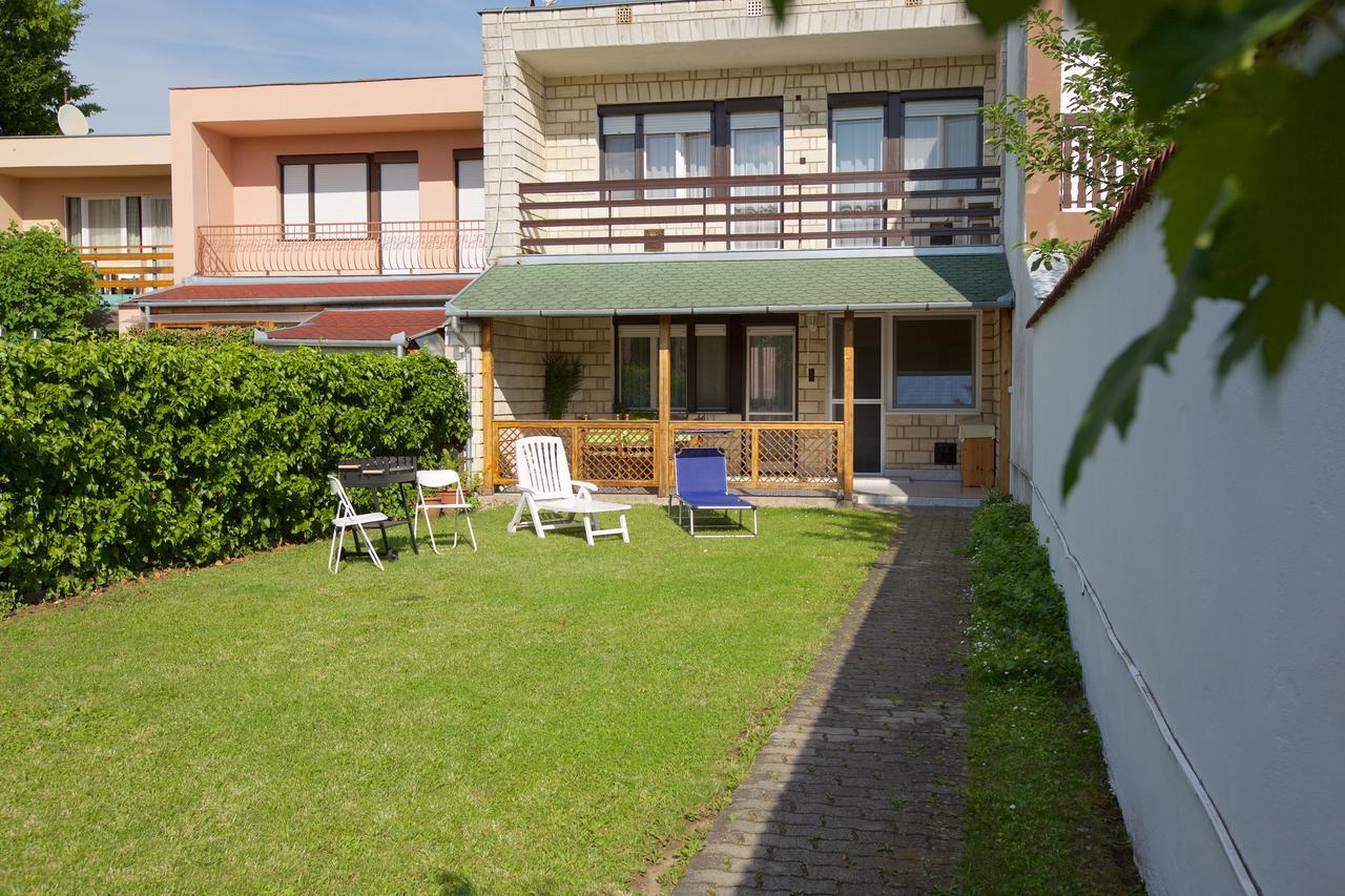 Lilla Vendégház Hajduszoboszlo Exterior foto